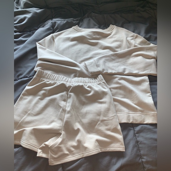 GAP Matching Sweat Set - Picture 2 of 5